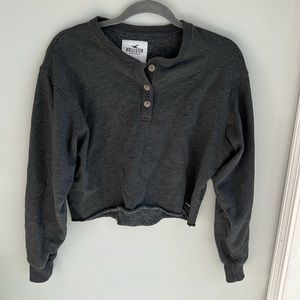 Hollister Grey Button Crop Sweatshirt. Size XS.